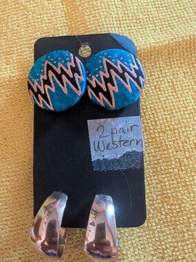 WESTERN APPEARANCE POST EARRINGS SET OF 2